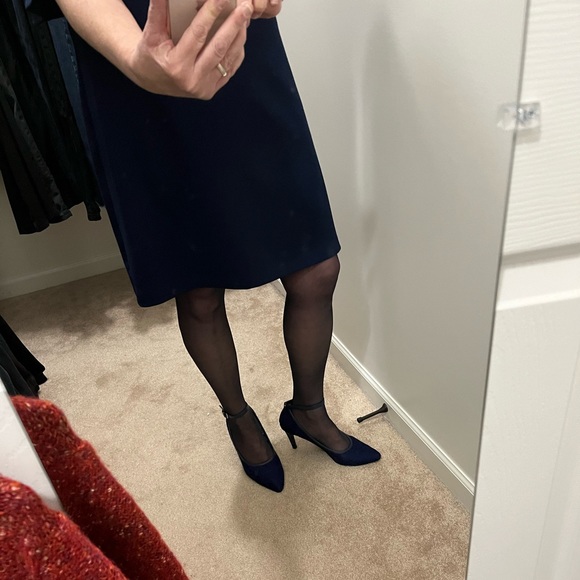 Dress - Picture 8 of 8